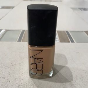 NARS Sheer Glow Foundation